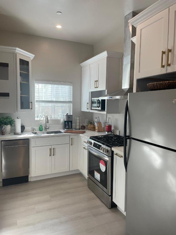 Apartment Nuys Luxury, Near To Universal Studios, And Hollywood