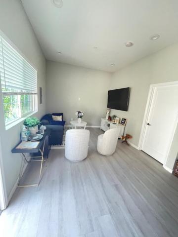 Nuys Luxury, Near To Universal Studios, And Hollywood Apartment